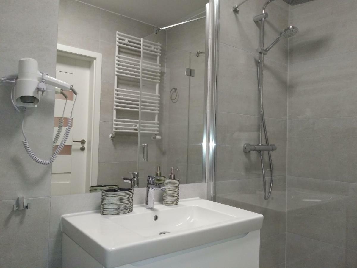 Apartament Z Wellness Nadmorskie Tarasy Kołobrzeg Eksteriør billede